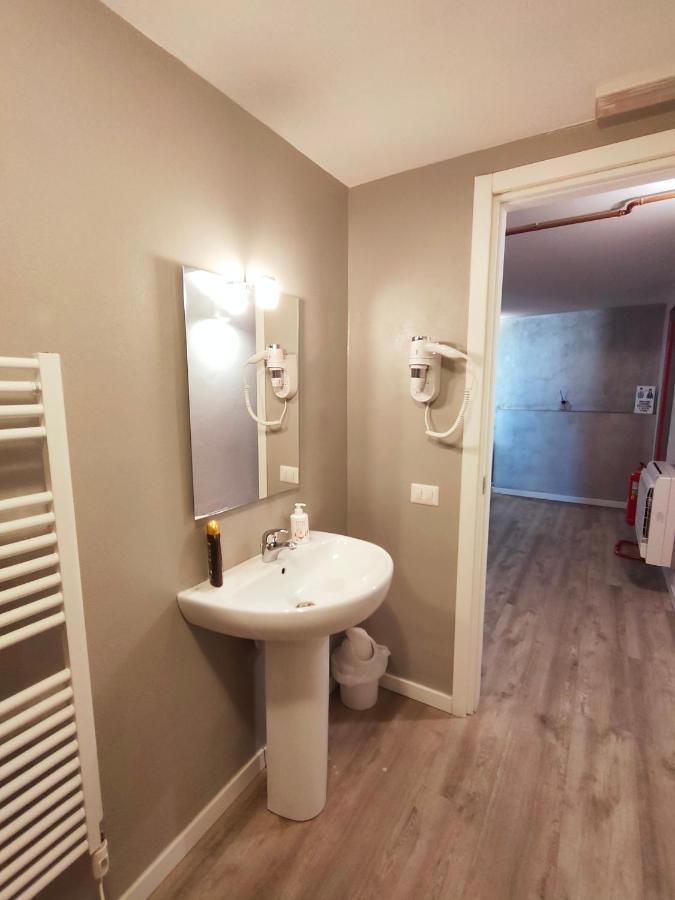 Apartment Stazione แบร์กาโม ภายนอก รูปภาพ